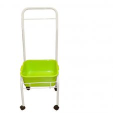 Gurulós lábáztató törölköző tartóval